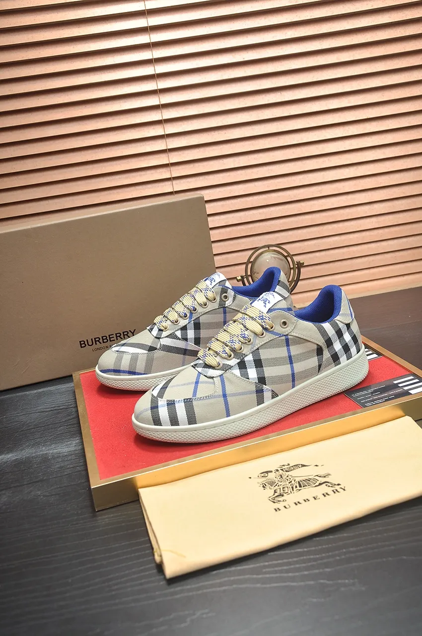 Men's shoes 💰540💶【Burberry】Classic low-top sneakers｜Imported cowhide with classic plaid fabric｜Sheepskin lining｜Original outsole｜Fine workmanship and comfortable to wear Size: 38-44 (customized at 45)